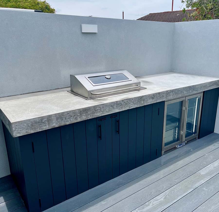 BUILT IN STEEL BBQ